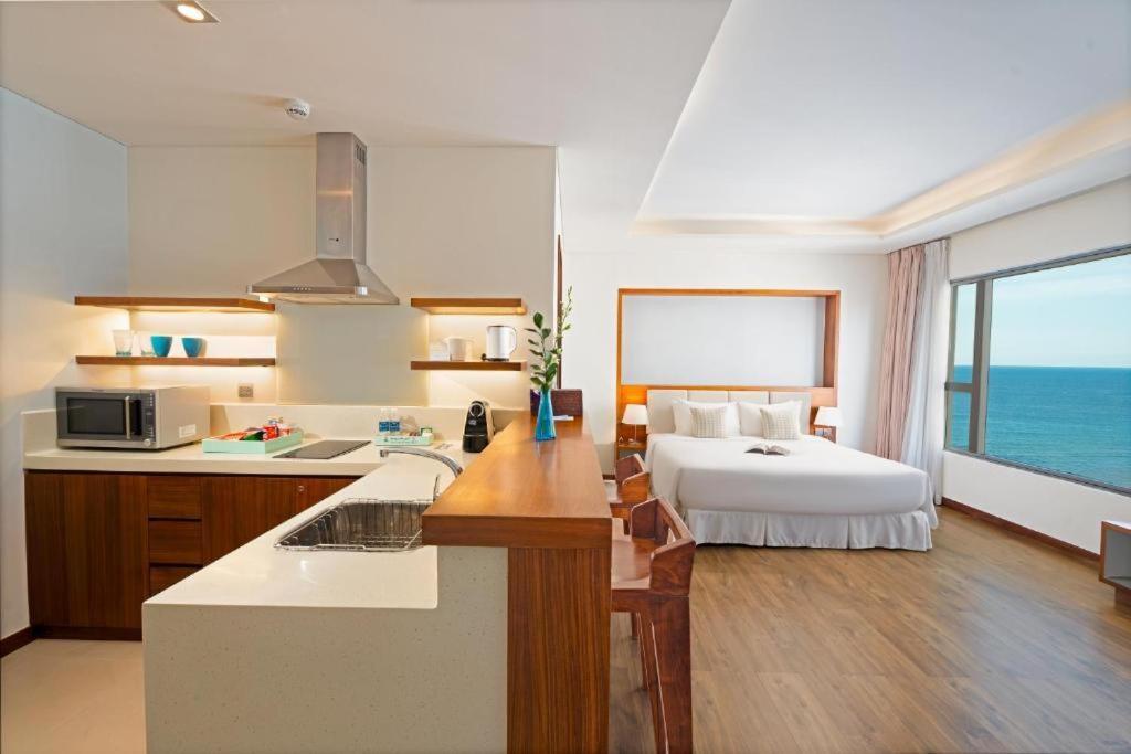 Stunning Apartments Across My Khe Beach ! Rooftop Pool & Gym Đà Nẵng Exterior foto